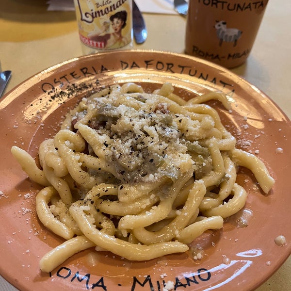 We had the pasta, so very good! Amazing fresh and handmade in-front of us. My husband tried the oxtail which he rated highly! Our favourite pasta on the trip!