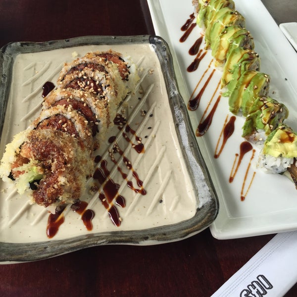 Снимок сделан в Fusion Sushi пользователем Krystal 3/17/2015
