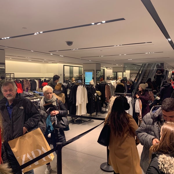 11/29/2019 tarihinde Ana Paula T.ziyaretçi tarafından Zara'de çekilen fotoğraf