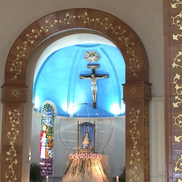 Foto scattata a Basílica de la Virgen de Caacupé da Rebe V. il 12/17/2017
