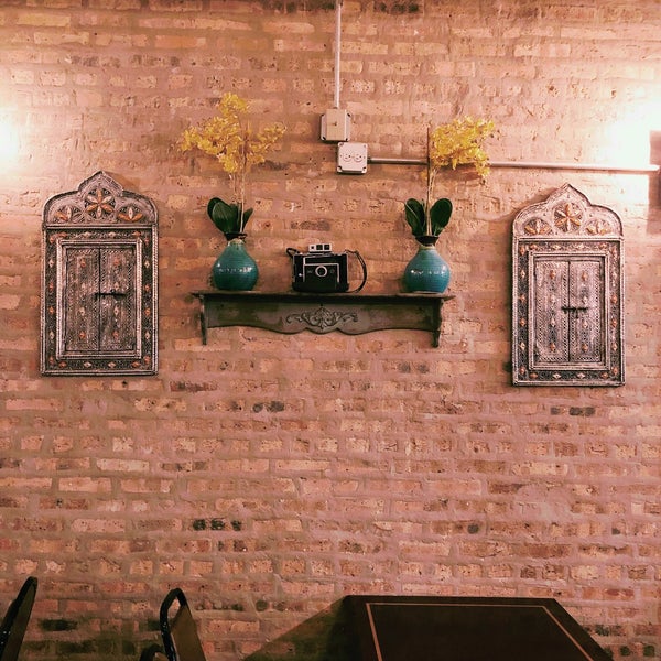 Photo taken at Kabobi - Persian and Mediterranean Grill by Dünhollica on 6/4/2019