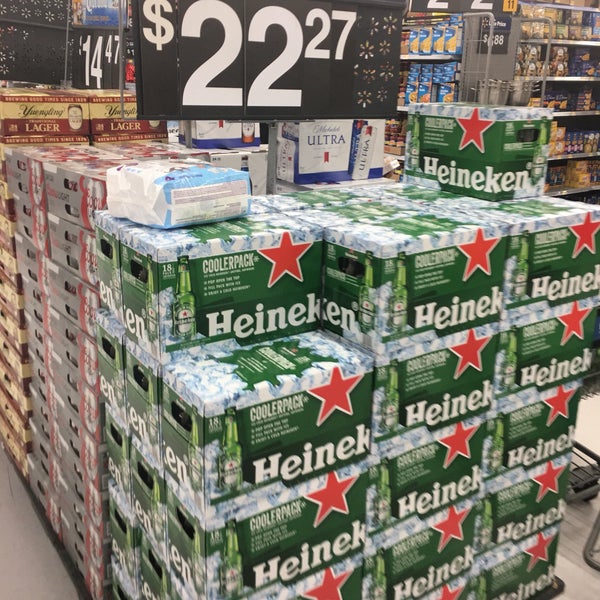 Foto de Walmart, Kissimmee: Um dos melhores Walmart que há em Orlando/Kissimmee!  Mais novo e com um clima mais americano. Perfeito! - Tripadvisor