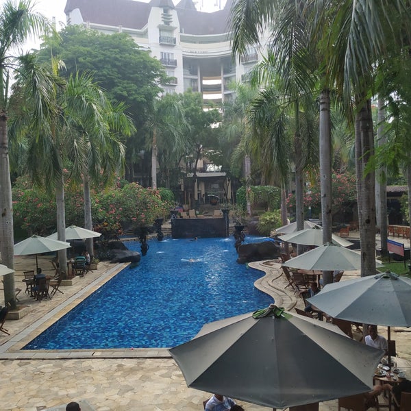 Novotel surabaya hotel & suites
