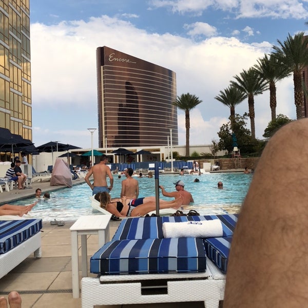 Opaco grieta Reparación posible Photos at Pool at Trump International Las Vegas - Las Vegas, NV