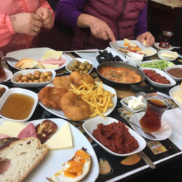 Das Foto wurde bei My Moon Cafe &amp; Restaurant von Gürhan İrem İ. am 4/21/2019 aufgenommen