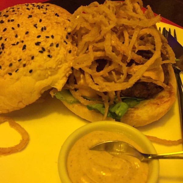 Photo taken at Meatpacking NY Prime Burgers by Lucas S. on 10/4/2015