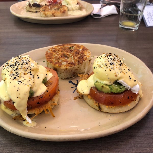 Photo taken at Snooze, an A.M. Eatery by Manasi J. on 6/30/2018