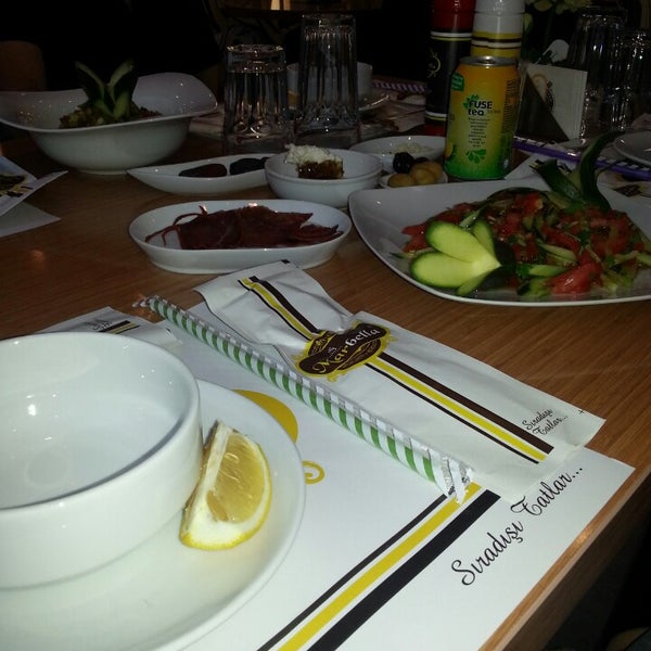 Foto diambil di Marbella Restaurant &amp; Bistro oleh Tuğçe Z. pada 7/22/2013