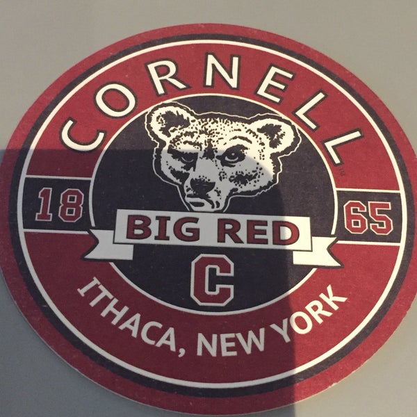 Foto diambil di The Cornell Club oleh Brian H. pada 2/25/2017