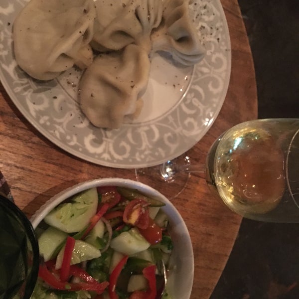 1/9/2019 tarihinde Elya E.ziyaretçi tarafından Tiflis Georgian Restaurant'de çekilen fotoğraf