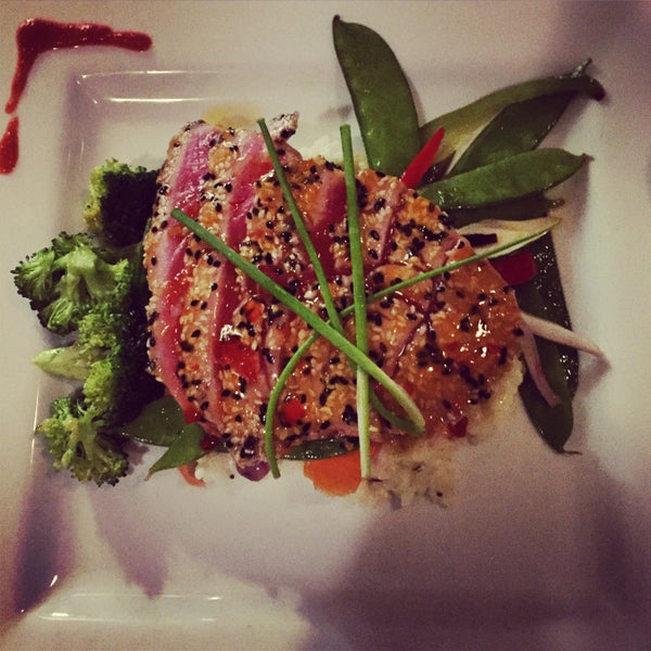 Ahi tuna steak with spicy chili sauce, wasabi risotto and vegetable of the day