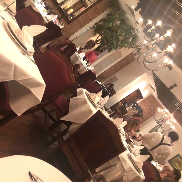 Foto tomada en Almayass Restaurant NYC  por Bibi A. el 8/19/2018