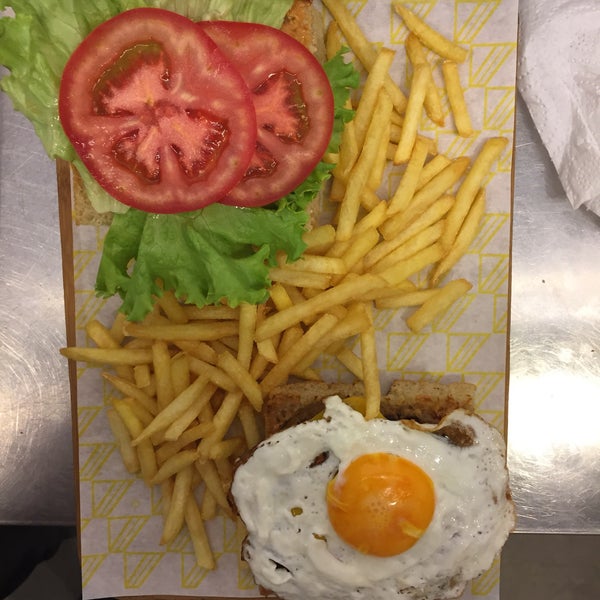 5/29/2017에 📱DEVRİM님이 Bubada Club Sandwich and Burger에서 찍은 사진