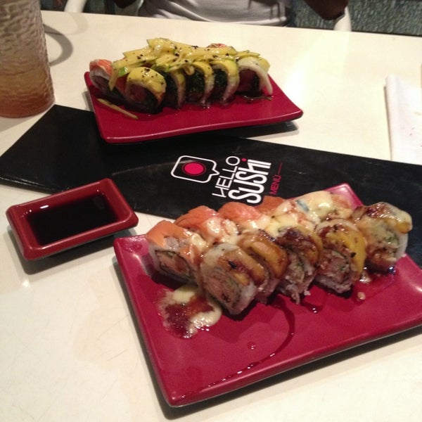 Buenisimo! Estaba full y nos despacharon rápido! El Capressa Crunch y el Hello Sushi Roll son LA VERGA!!