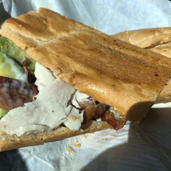 Great bakery place w/ authentic cuban & baked goods. Recommend ordering online as the place gets crowded. They routinely export their good cuban breads. Tried the Bacon Avocado Sandwich (7.5/10).