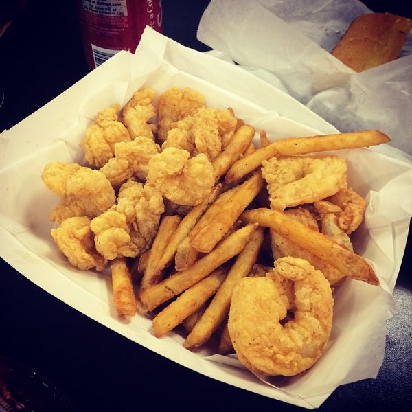 Photo taken at Coco&#39;s Famous Fried Lobster by Seth M. on 8/28/2014