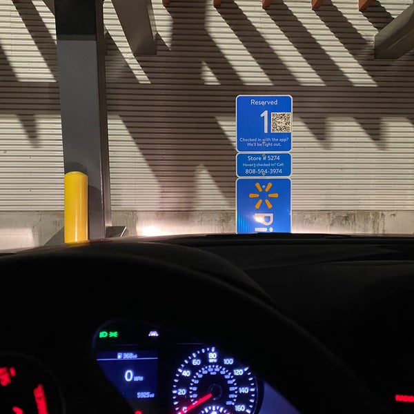 Walmart Pearl City'de Hipermarket