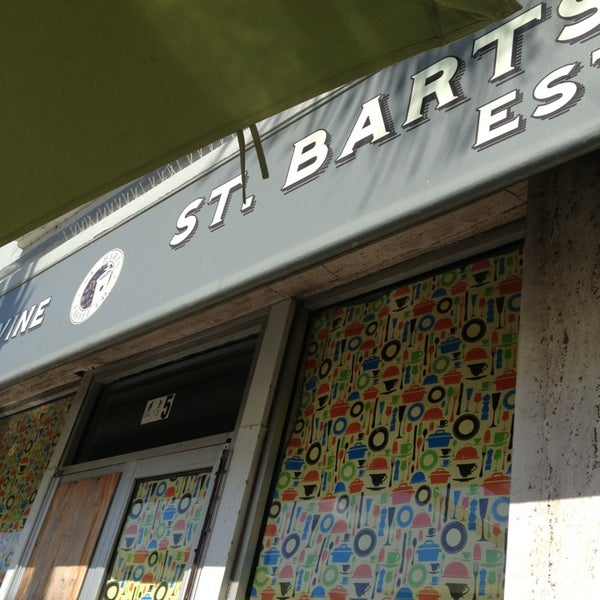 5/26/2013 tarihinde Illian B.ziyaretçi tarafından St. Barts Coffee Co.'de çekilen fotoğraf