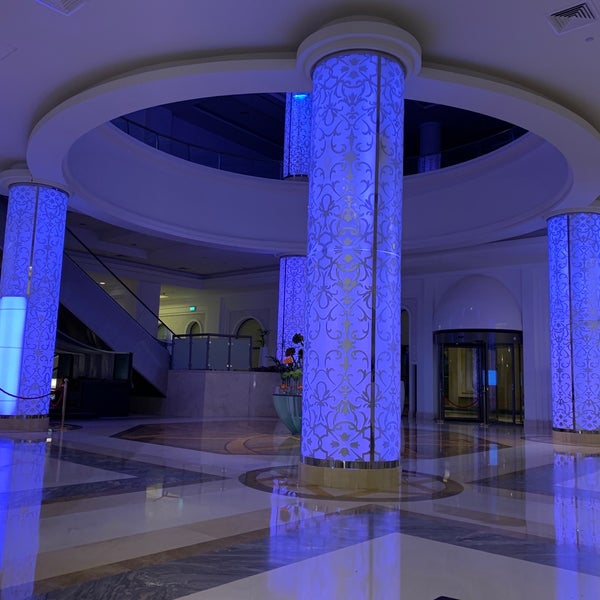 Foto diambil di Bahi Ajman Palace Hotel oleh 〰Aliso4ka〰 pada 10/20/2019