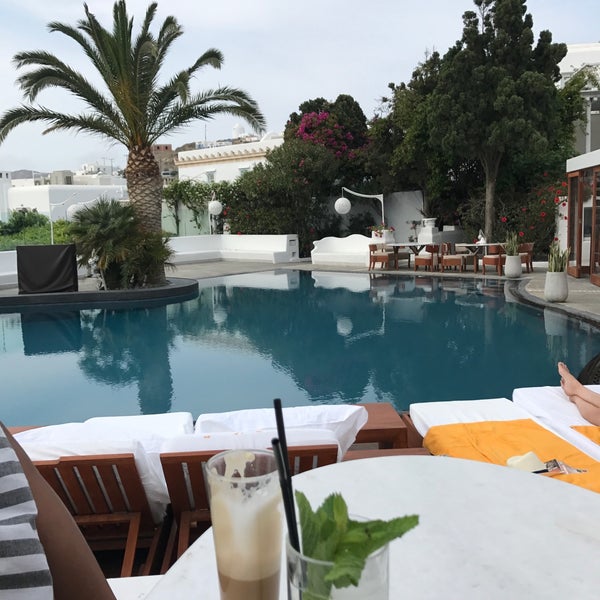 Photo prise au Belvedere Hotel Mykonos par Fatima Y. le5/6/2018