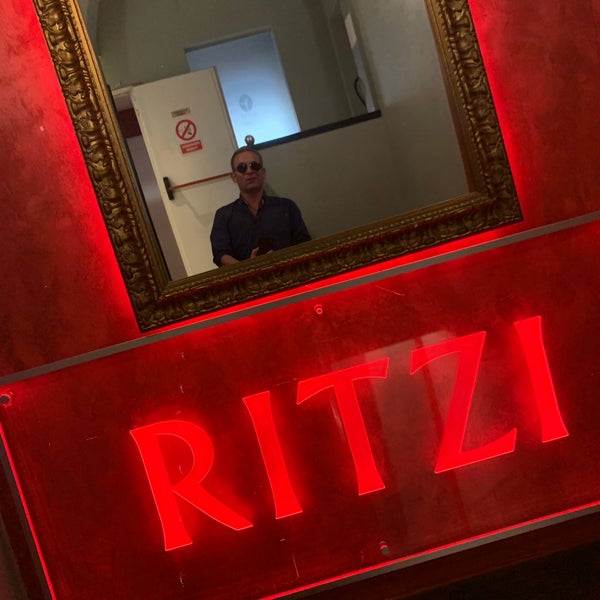 Снимок сделан в Ritzi пользователем Cyril H. 10/17/2019