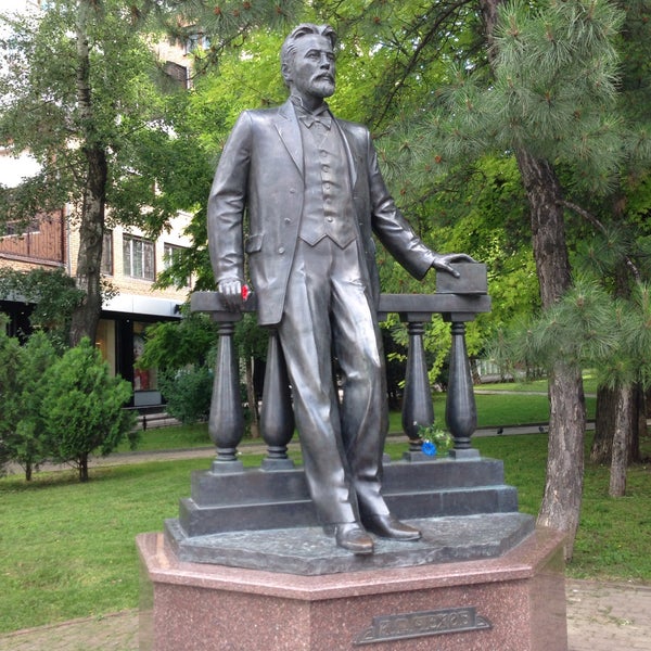 памятник чехову в таганроге. сквер чехова таганрог. чехов ростовская область. п. чехов ростовская область.