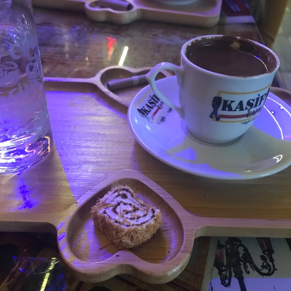 Foto diambil di Kaşif Cafe / heykel oleh ____flf pada 11/24/2018