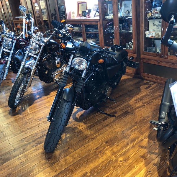Foto diambil di Dudley Perkins Co. Harley-Davidson oleh Josh W. pada 4/28/2018