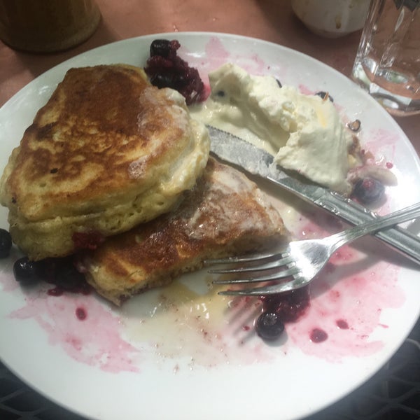 The buttermilk pancakes with berries are BOMB! They are fluffy af and the berries on the side aren’t overly sweet. The picture is of the aftermath because I couldn’t wait to eat them!