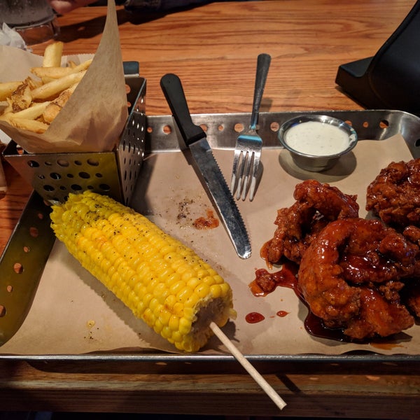 Photo taken at Chili&#39;s Grill &amp; Bar by M D. on 5/19/2018