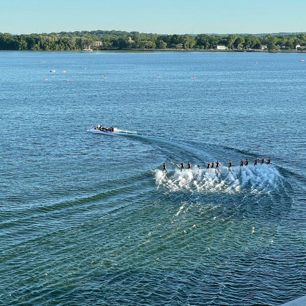 Foto tirada no(a) Monona Terrace Community and Convention Center por Omar .. em 6/14/2021