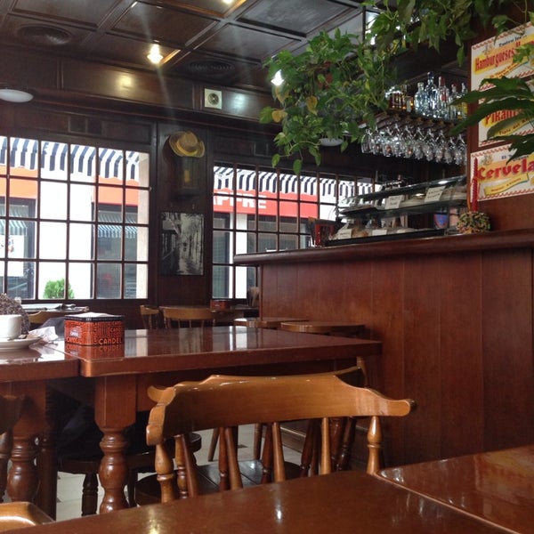 Ля на баре. Ля галерея бар челябинск. Синий бар москва. Ля мажор екб. Ля бар.