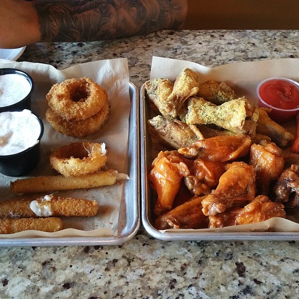 Alondra Hot Wings 26 tips from 944 visitors