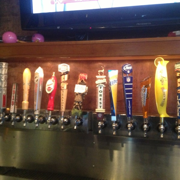 All 22oz tap beers $2.00 3pm until 6pm and 9 pm until 12 midnight. ALL DAY Sundays!!!!!