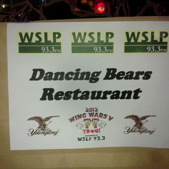 Photo prise au Wiseguys Sports Bar &amp; Grille par Jason J. le11/11/2012