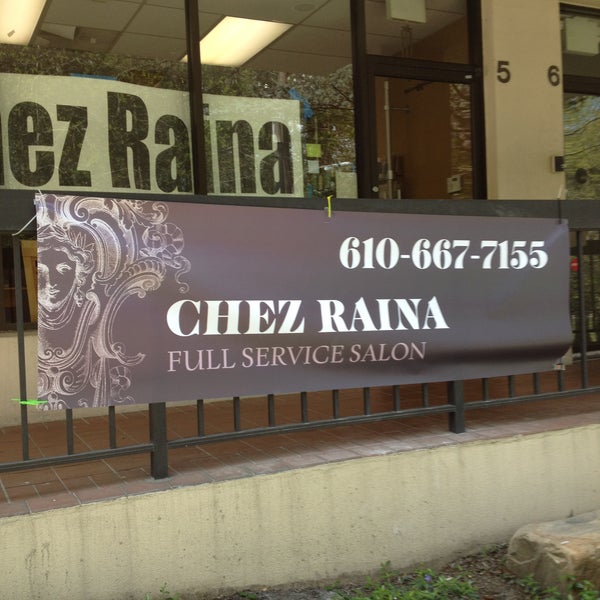 Das Foto wurde bei Chez Raina von Chez Raina am 8/5/2015 aufgenommen