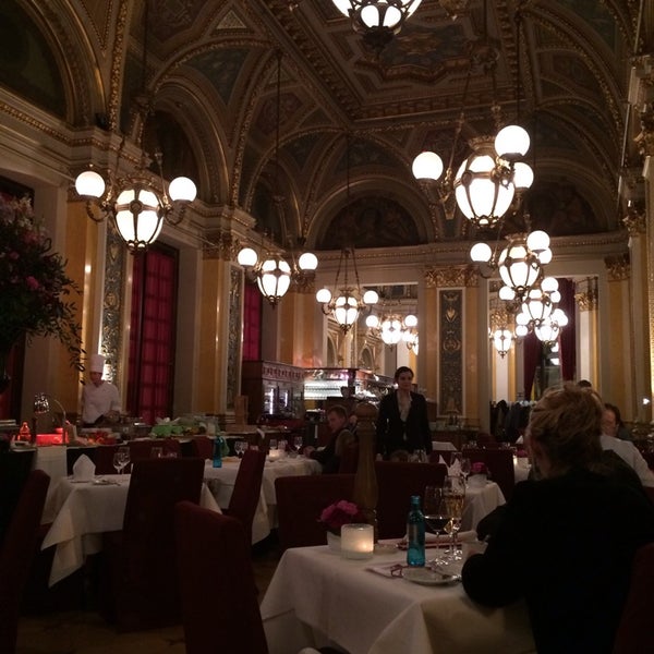 Photo taken at Restaurant Opéra by Nadinka on 2/9/2014