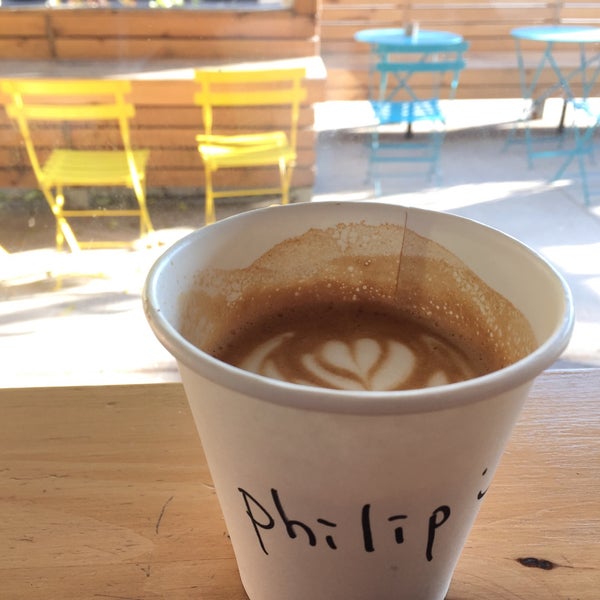 Foto tirada no(a) Thor Espresso Bar por Philip Y. em 11/3/2015