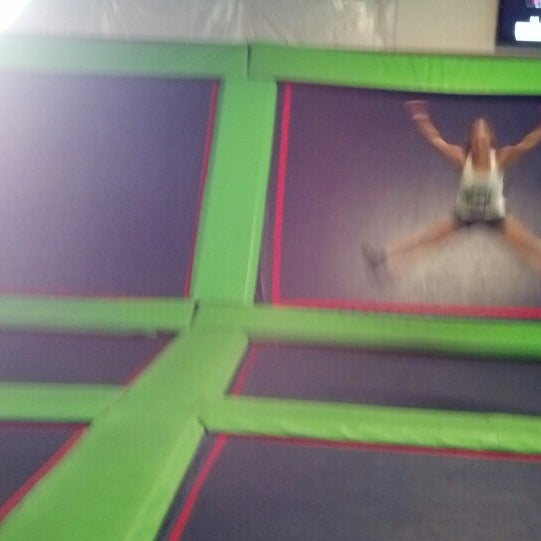 Photo taken at Rebounderz Sterling by Maxine T. on 8/3/2014