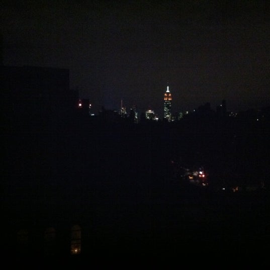 11/1/2012 tarihinde Yiannisziyaretçi tarafından Blackout Central (Haus of Gaga)'de çekilen fotoğraf