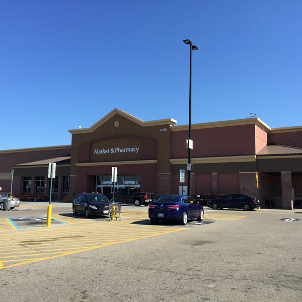 Walmart Supercenter (Now Closed) 1143 Smiley Ave