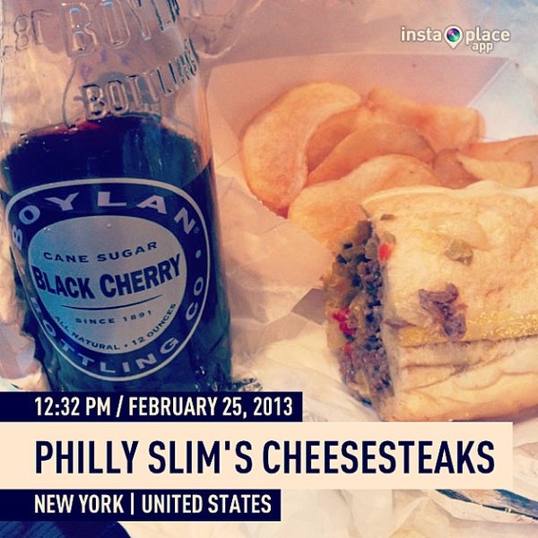 Foto scattata a Philly&#39;s Cheese Steaks &amp; Grill da Tracie M. il 2/25/2013