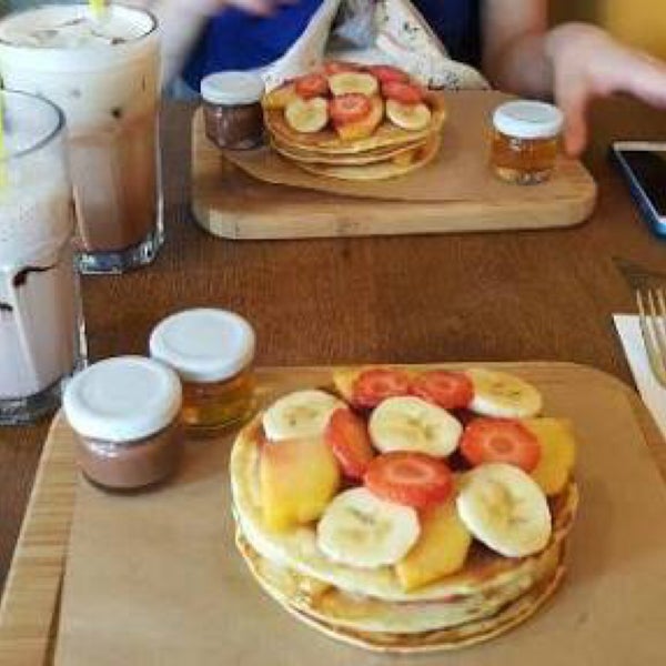 Photo taken at 180° Coffee Bakery by Pi ◼. on 5/13/2018