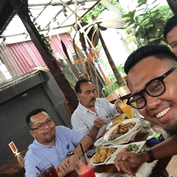 7/14/2016에 muhammad f.님이 Malay Village Restaurant에서 찍은 사진