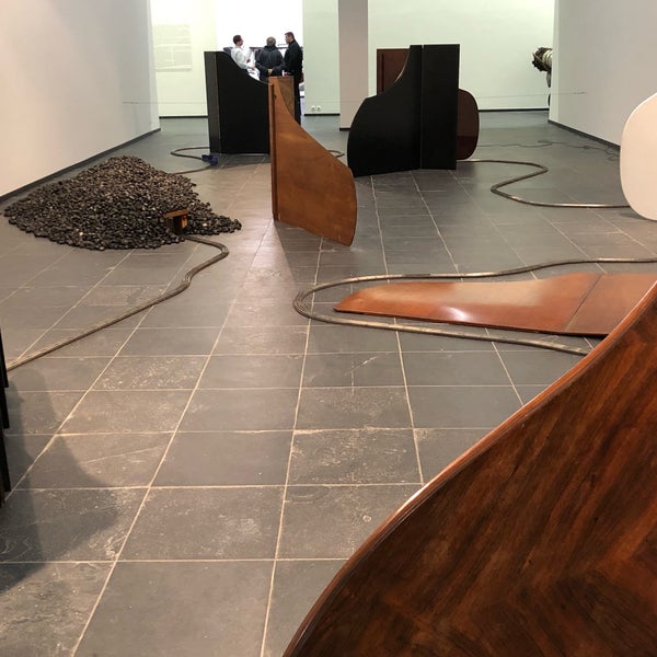 Foto tirada no(a) Stedelijk Museum voor Actuele Kunst | S.M.A.K. por Dirk D. em 3/15/2019