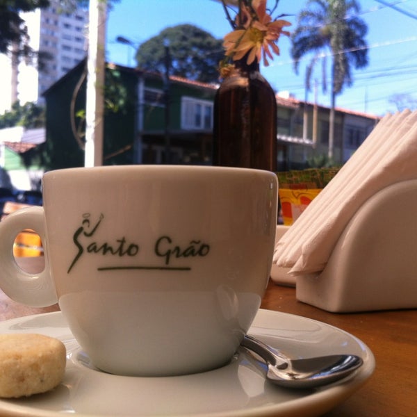 Photo taken at Otávio Machado Café e Restaurante by Rodrigo C. on 7/30/2013