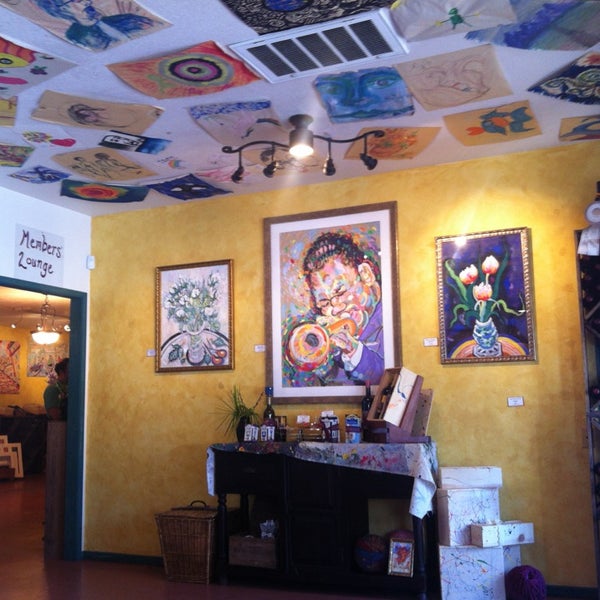 3/24/2013 tarihinde Veronica O.ziyaretçi tarafından Artiste Winery &amp; Tasting Studio in Los Olivos'de çekilen fotoğraf