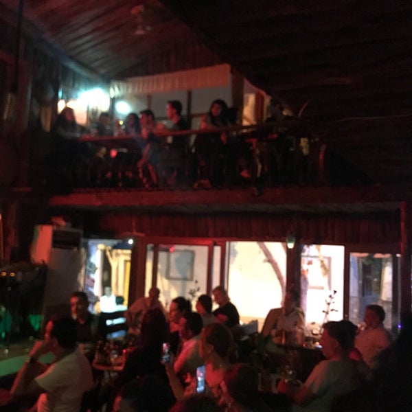 Foto diambil di Çello Cafe &amp; Bar oleh Ali K. pada 5/25/2019