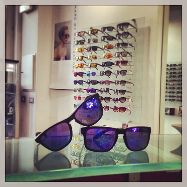 Photo prise au Ottica Solstyle par Tommaso I. le6/15/2013