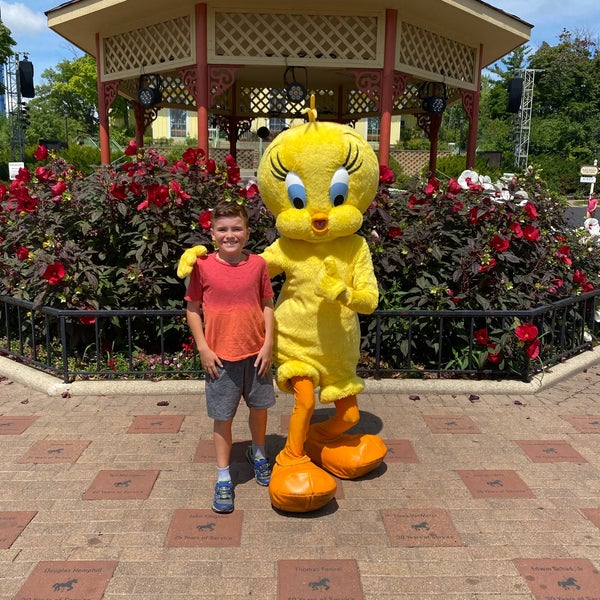 Photo taken at Six Flags Great America by Lola B. on 8/15/2022